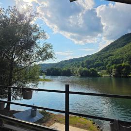 Vikendica na Drini, hotel a Bratunac