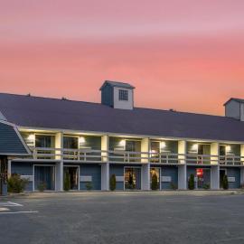 Yankee Clipper Inn, SureStay Collection by Best Western, hotel in North Conway