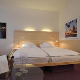 Hotel DAP, hotel v Praze