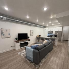 Modern Townhouse 7 Min to City Creek, hotel in Salt Lake City
