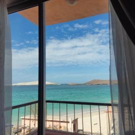 Beach Condo 7- Upper Floor near Balandra fast WiFi