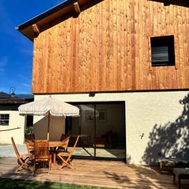 Le Petit Chalet、Crollesのホテル