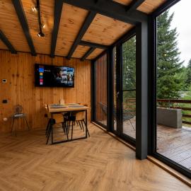 Norway Cabins Sinaia Romantic Nordic Escape and Fire Pit, hotel di Sinaia