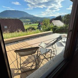 Idyllische Urlaubswohnung - Hausetage - mit Garten und Terrasse, hotel en Mariahof