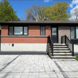 Cozy Home Near Place Bell, hotell i Laval