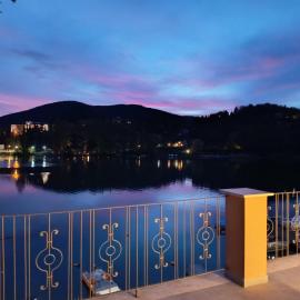 Setteacque Lakeview Rooms，皮耶迪盧科的飯店