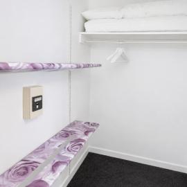 Comfortable 2 BDR in Montrose - Sleeps 4 - Parking