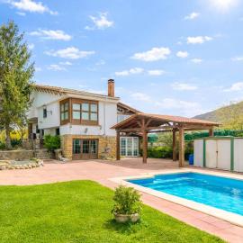 Espectacular casa rural con piscina en el Baztan