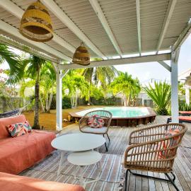 Villa Moana, Piscine & Jardin - Baie-Mahault, hotel in Baie-Mahault