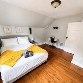 Budget Private Room 4 near Yale & Hospitals Grasso