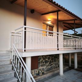 LagonisiSunsetHouse, hotel in Kalívia Thorikoú