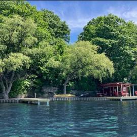 Cayuga lake cottage with private lake access