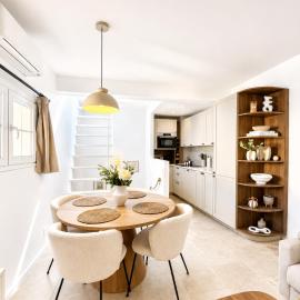 Charming house with rooftop - Gassin, hôtel à Gassin