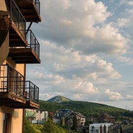 Приватні кімнати біля першого витягу, hotel in Palyanytsya
