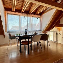 Helles, geräumiges Ferienhaus zum Wohlfühlen, готель у місті Нойштадт-ан-дер-Вайнштрасе