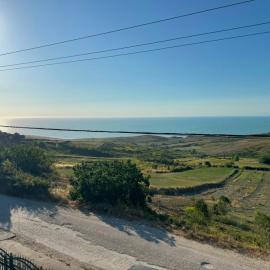 General's Beach House, hotel sa Kavajë