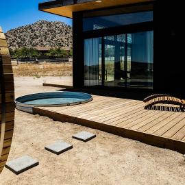 Walk to Pappy's| Resin Tub| Fireplace|Plunge Pool, hotel in Pioneertown