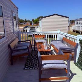 Brand New 8 berth Lakeside Holiday Home Tattershall Lake, 3 Bedrooms , Perfect for Families , Groups, Friends