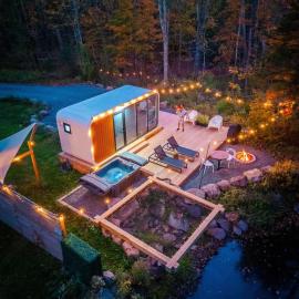 Romantic tiny Pod for Two HotTub Pond FirePit