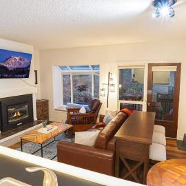 Mt Baker Den, Sleeps 4, Hotel in Glacier