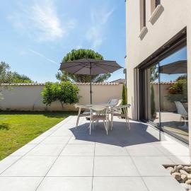 Apartment with garden Elegance and comfort