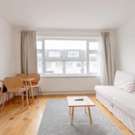 Spacious 4BD Home near ExCel London!