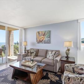 Royal Kahana 801- 2 bedroom oceanfront condo, AC, view, amenities, хотел в Лахайна