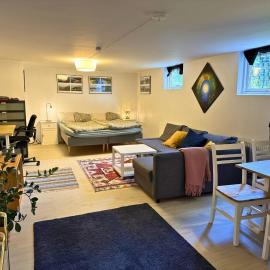Newly renovated apartment - Strängnäs, Ekorrvägen, hotel a Strängnäs