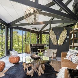 Breathtaking Boutique Treehouse nestled in clouds, hotel in Beech Mountain