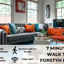 Charming Savannah Townhouse Walk to Forsyth Park Downtown