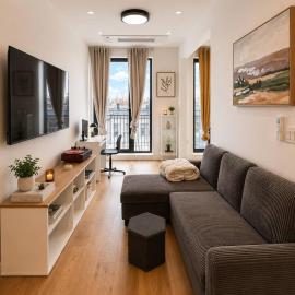 Stylish 1bd with Balcony&Washer near Train
