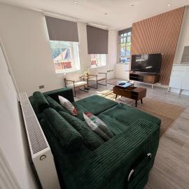 Green Haven, Cozy 2 Bed Apts, park view, family retreat and contractors, hotel in Wolverhampton