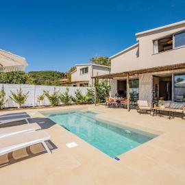 Villa Romas 2 by Villa Plus