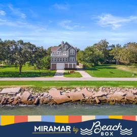 Stunning bayfront home with spacious deck and incredible Galveston Bay views
