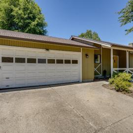 3 Mi Dtwn! Eugene Family Retreat w/ Yard & Patio, hotel em Eugene