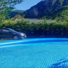 Mikel Center Theth Guesthouse, hotell i Shkodra