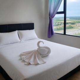 CeeJay Suites, khách sạn ở Penampang