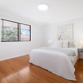 19 Bungalow Crescent Bankstown NSW 2200, hotel in Bankstown