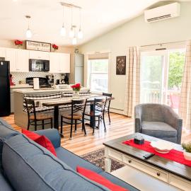 Riverview Ellsworth Apartment: Ellsworth şehrinde bir otel