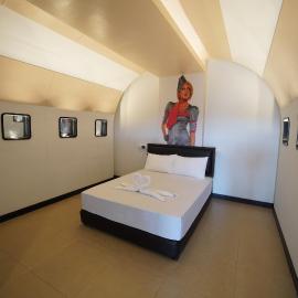 โรงแรมทูมอร์โรว์แลนด์ อมตะนคร, hotel in Ban Khlong Phan Thong