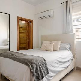 Modern 2BR Apartment Near Agora Mall
