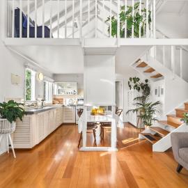 The Stables - Charming Loft with Derwent River Views