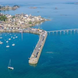 duplex avec une vue imprenable sur le vieux port, hotel a Roscoff