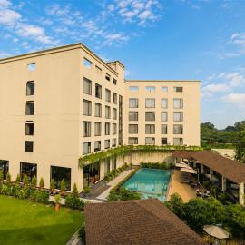 Aurum by R J Resorts, hotel i Siliguri