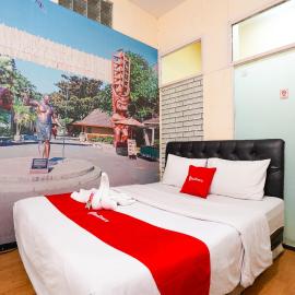 RedDoorz at Gangnam Hotel near Mall Olympic Garden، فندق في Betek