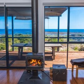 20 Lady Bay Road, hotel in Normanville