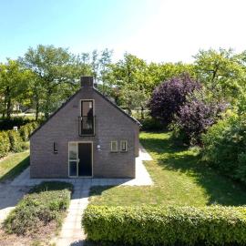 Holiday home for the whole family, hotel i Ewijk