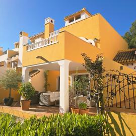 Charming townhouse La Manga Club, hotel en Cartagena