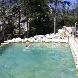 The '60s in the Luberon, hotel a Cabrières-dʼAvignon
