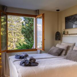 "Le chalet dans le ciel" Small, cozy, and peaceful studio with a dream view, хотел в Монте